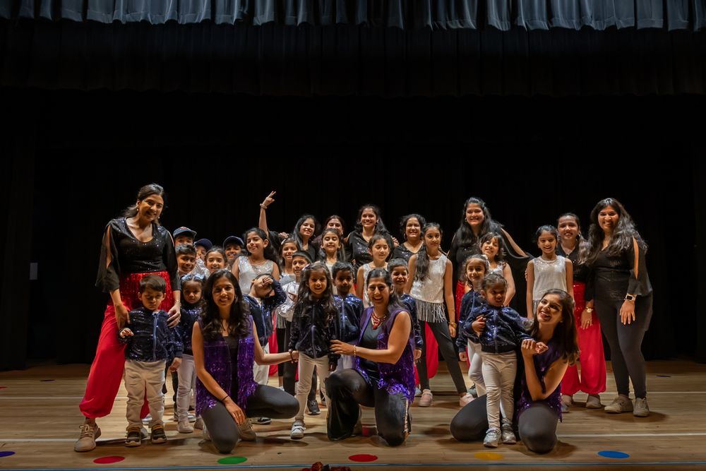 Dance With Rise Logo