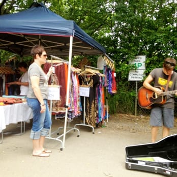 Davies Park Market - Indie Musicians - Farmers Market Near Me - West End, QLD
