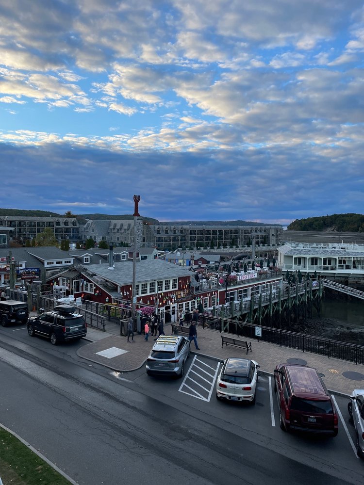 Harborside Hote Spa & Marina