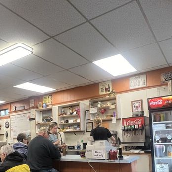 Foxtown Diner - Counter - Sandwiches Near Me - Shelburne Falls, Massachusetts