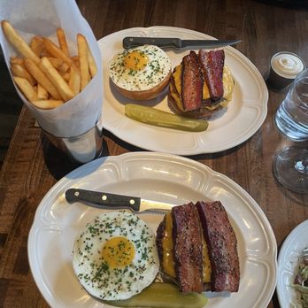 Au Cheval - Burgers Near Me - New York, New York Au Cheval - Burgers Near Me - New York, New York