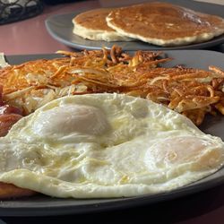 Valentino’s Diner - #1house 1. House Breakfast Special