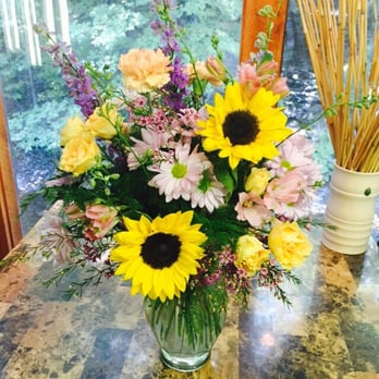 Holiday Florist - Florists Near Me - Plum Boro, Pennsylvania Holiday Florist - Florists Near Me - Plum Boro, Pennsylvania