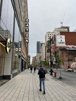 Montreal Eaton Centre by null