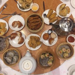 King of Kings Seafood Restaurant - Need dishes of a different colour