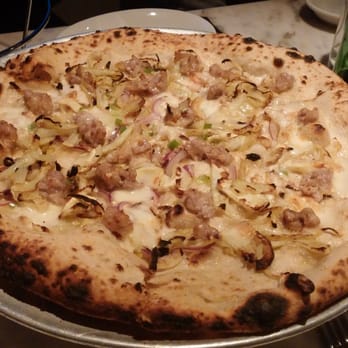 Short & Main - Salciccia - Pizza Near Me - Gloucester, Massachusetts Short & Main - Salciccia - Pizza Near Me - Gloucester, Massachusetts