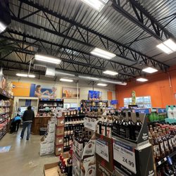 WB Liquors & Wine - Inside