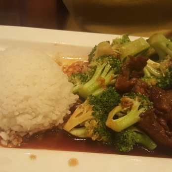 Amaze - Beef and broccoli - Lounges Near Me - New York, New York