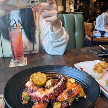 Water Grill - Bellevue - Seafood Near Me - Bellevue, Washington