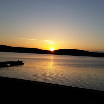 Sunset Motel on the Bay - Sunset - Hotels Near Me - Munising, Michigan