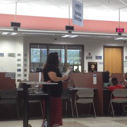 Motor Vehicle Division Glendale - The Service Director pleasantly funneled customers to the right windows.