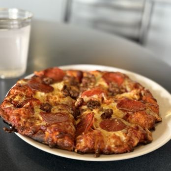 Round Table Pizza - Pepperoni and sausage - Pizza Near Me - El Dorado Hills, California Round Table Pizza - Pepperoni and sausage - Pizza Near Me - El Dorado Hills, California