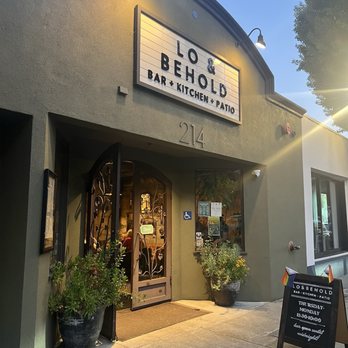 Lo & Behold Bar And Kitchen - Front of the restaurant - Cocktail Bars Near Me - Healdsburg, California Lo & Behold Bar And Kitchen - Front of the restaurant - Cocktail Bars Near Me - Healdsburg, California