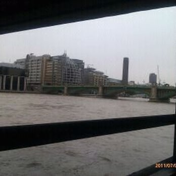 The Banker - View of Southwark Bridge from my table - Pubs Near Me - London, XGL The Banker - View of Southwark Bridge from my table - Pubs Near Me - London, XGL
