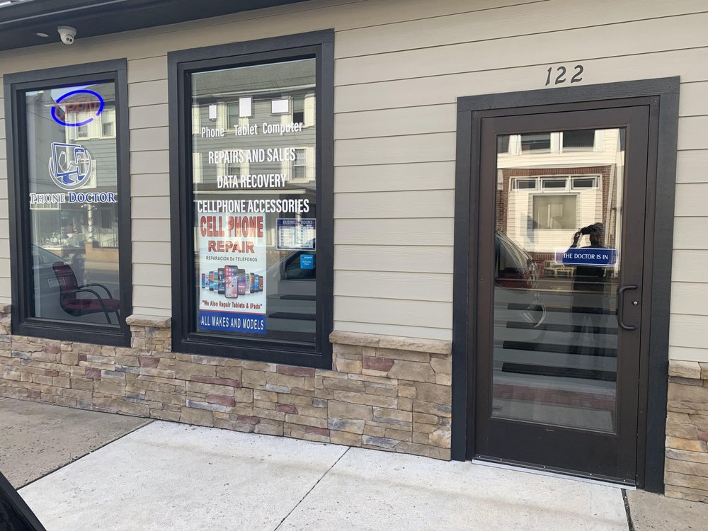 PHONE DOCTOR Updated October 2024 122 E Broad St, Quakertown