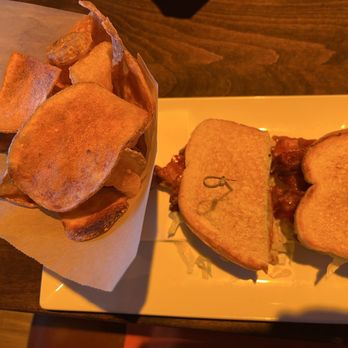 Land Ocean Restaurant Sparks - Blta with homemade chips - New American Near Me - Sparks, Nevada Land Ocean Restaurant Sparks - Blta with homemade chips - New American Near Me - Sparks, Nevada