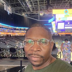 Newman's Cali Fadez - Golden 1 Center with a fresh haircut by Juan at Newman's Cali Fadez. Check em' out... you won't regret it!!