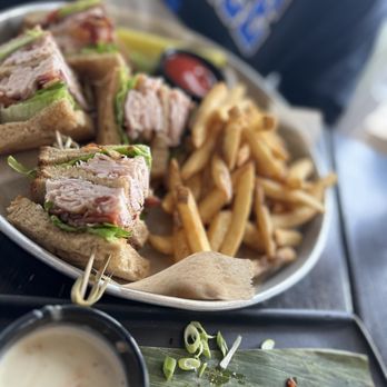 Pier 6 Boston Waterfront - Turkey club - Bars Near Me - Charlestown, Massachusetts Pier 6 Boston Waterfront - Turkey club - Bars Near Me - Charlestown, Massachusetts