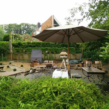 Schlei Kate - Auf der schönen Terrasse konnten wir leider wegen des Regens nicht sitzen - Cafes Near Me - Boren, SH