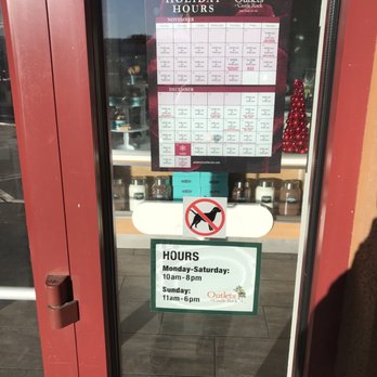 Auntie Anne's - a sign on the door of a restaurant - Pretzels Near Me - Castle Rock, Colorado Auntie Anne's - a sign on the door of a restaurant - Pretzels Near Me - Castle Rock, Colorado