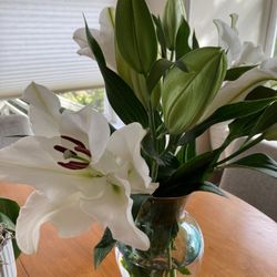 Bert's Red Apple Market - Flowers from Bert's!