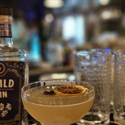 Juniper’s - Bee's Knees Gin Cocktail