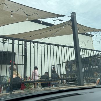 Elder Son Brewing - This was the line during a giveaway -- as soon as the window opened, everybody got what they needed quickly and efficiently! - Breweries Near Me - Houston, Texas