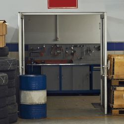 W & W Auto Parts and Towing