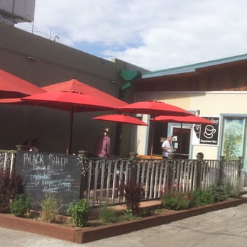 Black Sheep Espresso Bar - Patio - Coffee & Tea Near Me - Bishop, California