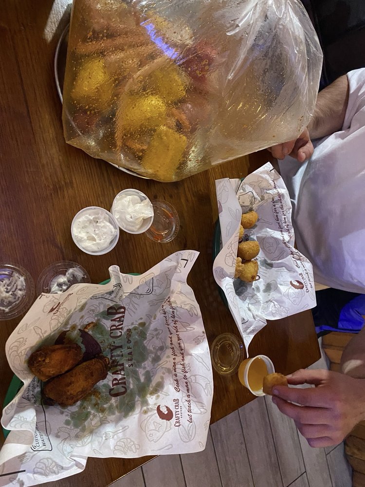 Food from Crafty Crab