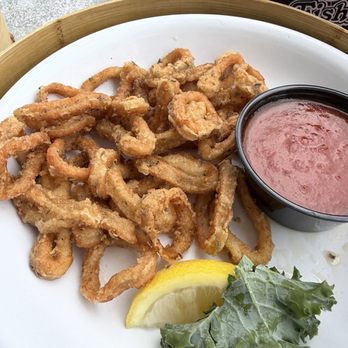 Fishlips - Calamari - Bars Near Me - Cape Canaveral, Florida
