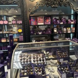 Vosges Haut-Chocolat - Store Display