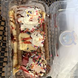 Banana split.