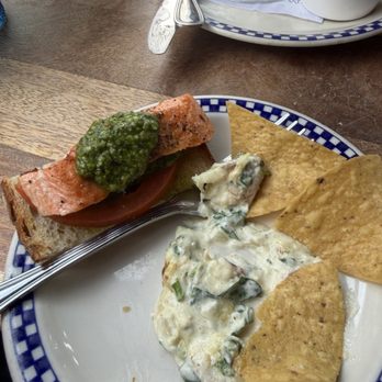 Duke's Seafood - Kent - Salmon sliders - Seafood Near Me - Kent, Washington