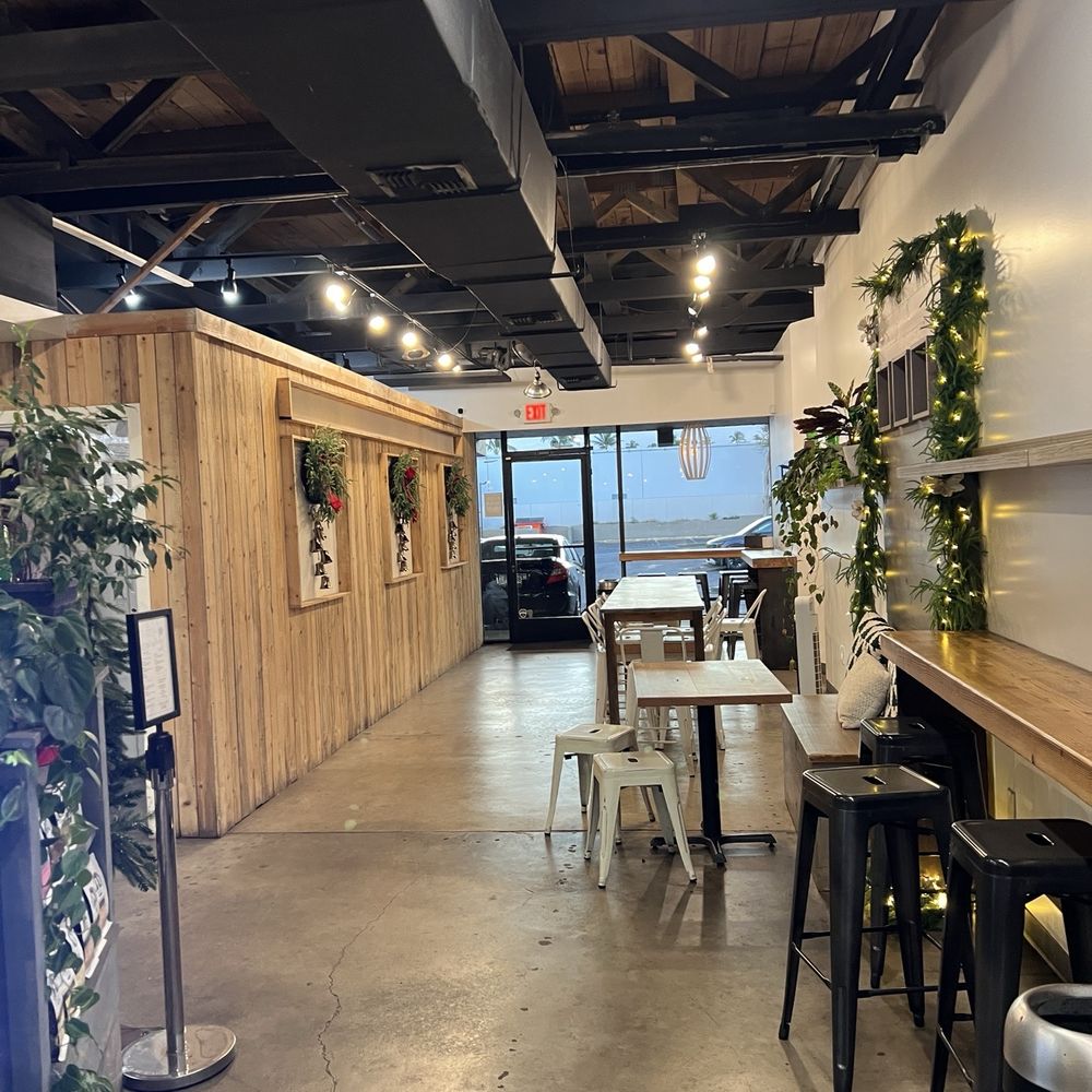 Akamai Coffee - Coffee & Tea Near Me - Kihei, Hawaii