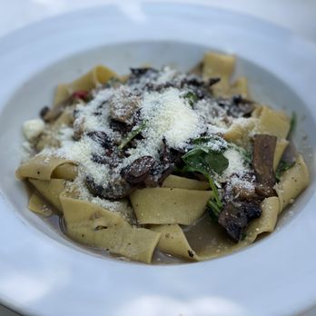 Café Arrivederci - Pappardelle con Funghi (8.5/10): good vegetarian dish overall - Italian Near Me - San Rafael, California Café Arrivederci - Pappardelle con Funghi (8.5/10): good vegetarian dish overall - Italian Near Me - San Rafael, California