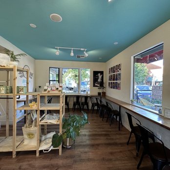 Pachamama Coffee - Indoor seating area - Coffee & Tea Near Me - Davis, California Pachamama Coffee - Indoor seating area - Coffee & Tea Near Me - Davis, California