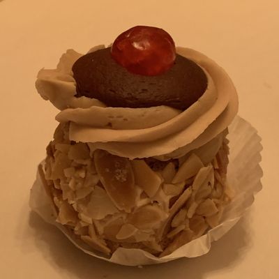 Bella-Napoli Italian Bakery by null