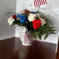Phyllis' Flowers & More