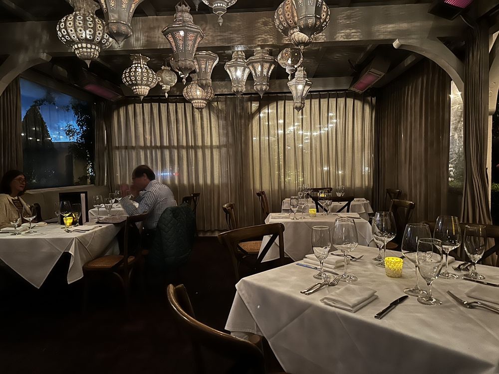 Selanne Steak Tavern