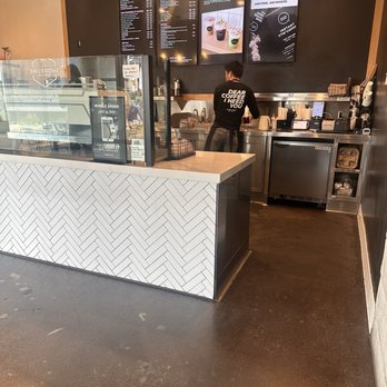 Blk Dot Coffee - Nice guy and makes a good coffee - Coffee & Tea Near Me - Long Beach, California
