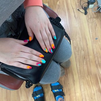 Red Nails & Spa - Nail Salons Near Me - North Providence, Rhode Island