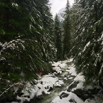 Franklin Falls Trailhead - Beautiful snowy day - Hiking Near Me - North Bend, Washington Franklin Falls Trailhead - Beautiful snowy day - Hiking Near Me - North Bend, Washington