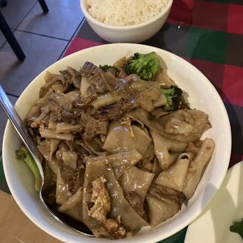 Padaek - Thai Near Me - Falls Church, Virginia