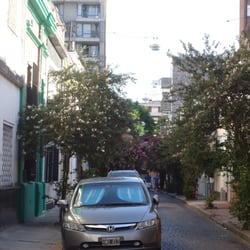 Pasaje Rosales - Atenti con el estacionamiento medido, mejor ir a pie.
