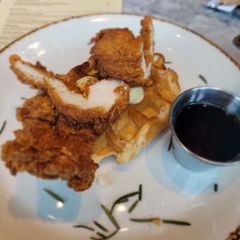 La Lo La Rooftop - Spanish chicken & waffle - Cocktail Bars Near Me - Los Angeles, California