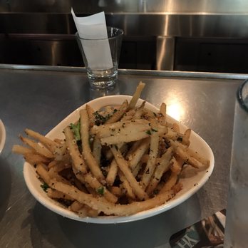 Yard House - Nobody likes cold fries - Bars Near Me - Hallandale Beach, Florida Yard House - Nobody likes cold fries - Bars Near Me - Hallandale Beach, Florida