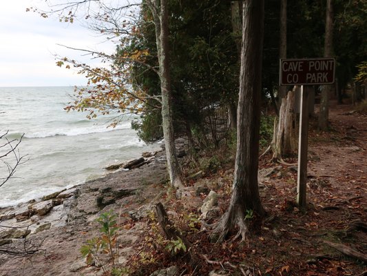 Cave Point County Park by null