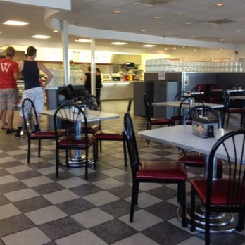 Tom Wahl's Newark - Dining room - Burgers Near Me - Newark, New York Tom Wahl's Newark - Dining room - Burgers Near Me - Newark, New York