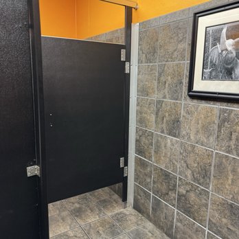 Cicis Pizza - Bathroom - Pizza Near Me - Fairfield, Ohio